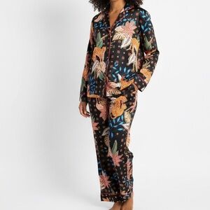 Elegant Floral Women's Pajama Set